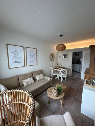 Cosy Home Zandvoort — 4-Star Luxury Hotel in Zandvoort, Netherlands