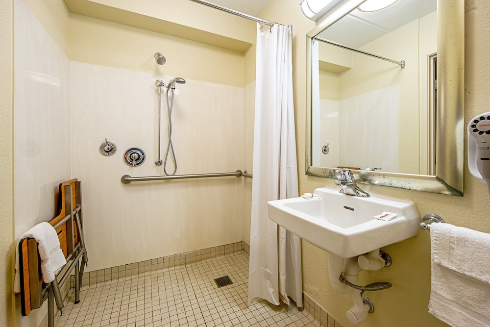 Red Roof Inn Johnson City - photo 28