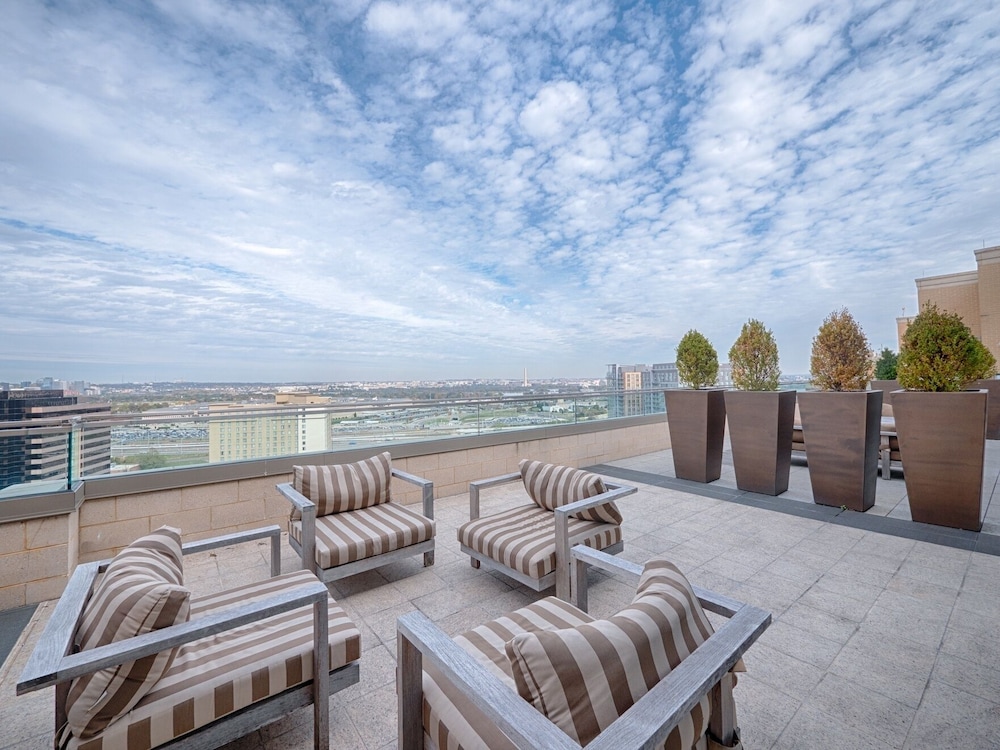 National at Pentagon City — 4-Star Luxury Hotel in Arlington, United States