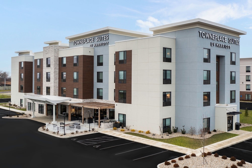 TownePlace Suites by Marriott Sidney - carbon neutral hotel in Sidney