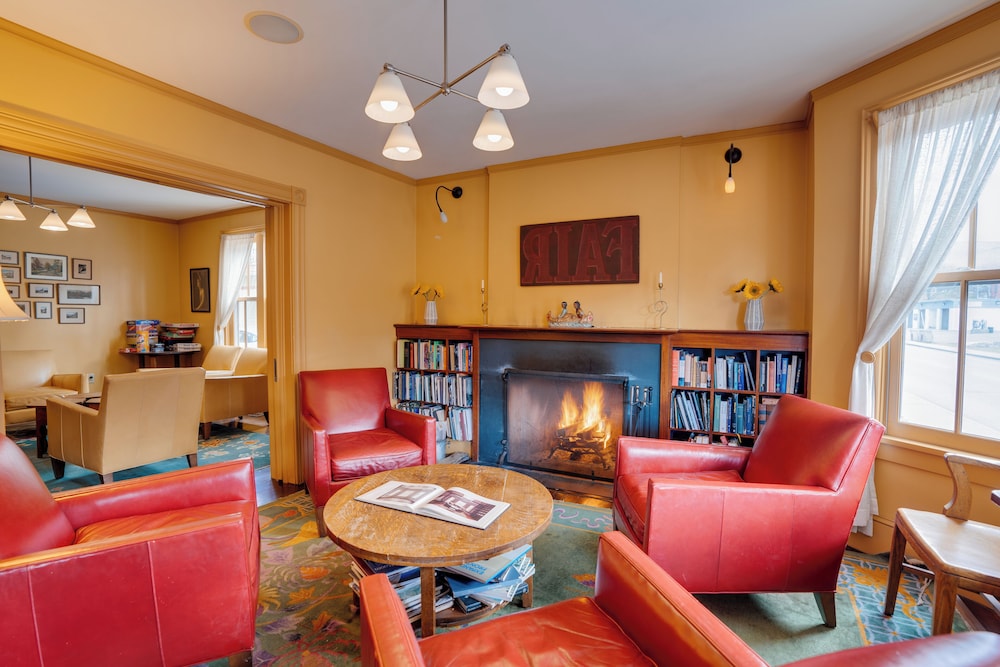 The Porches Inn at Mass MoCA - photo 4