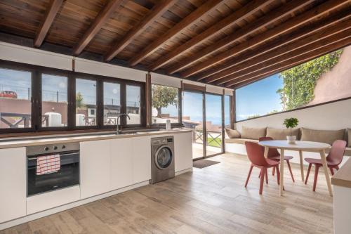 Moderno Loft Recien Reformado En Santa Cruz de Tenerife — 4-Star Luxury Hotel in Santa Cruz De Tenerife, Spain
