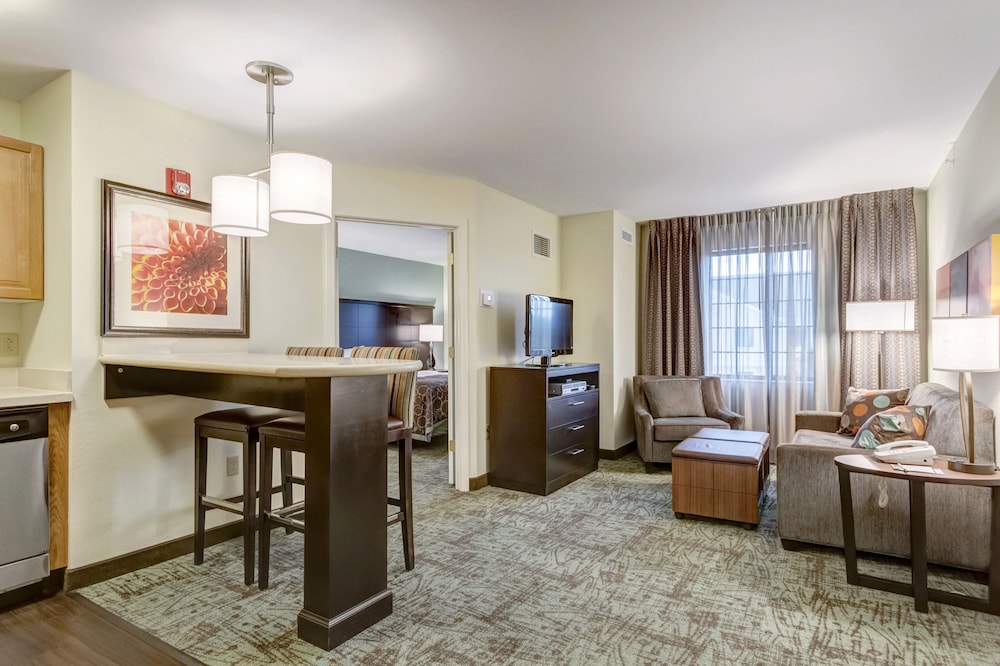 Staybridge Suites O'Fallon Chesterfield by IHG - photo 8