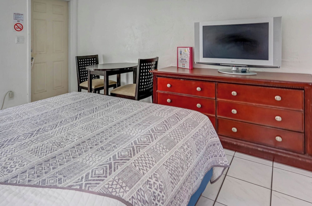 Green Seas Motel - photo 34