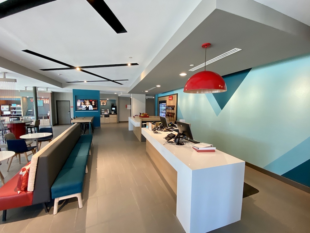 avid hotels Beaumont by IHG - photo 4