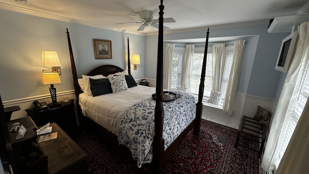 Phineas Swann Inn & Spa - photo 52