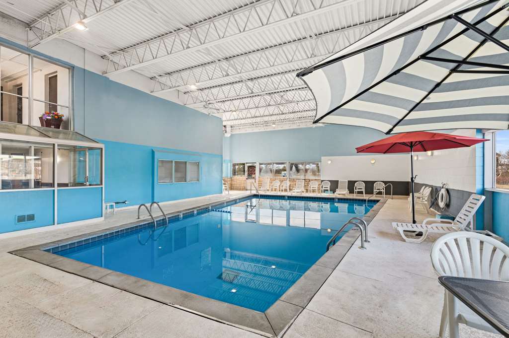 Quality Inn & Suites Council Bluffs Omaha East - photo 11