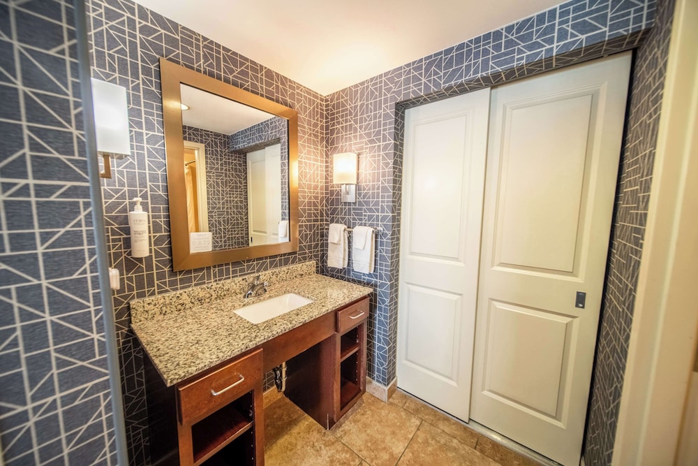 Homewood Suites by Hilton Rochester Mayo Clinic Area Saint Marys - photo 27