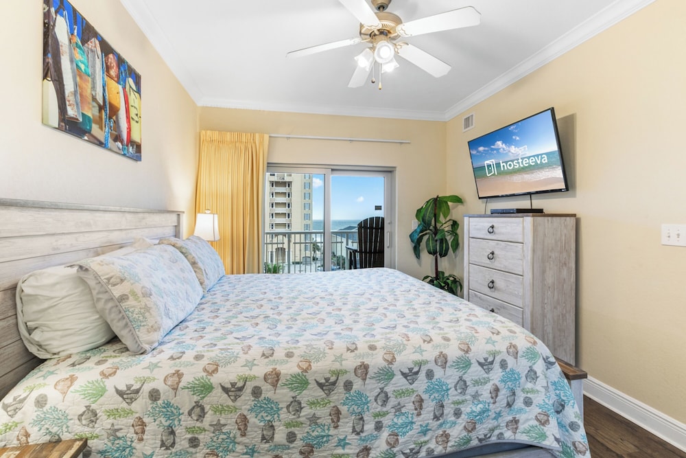 Crystal Tower Comfort Condos by Hosteeva - photo 17