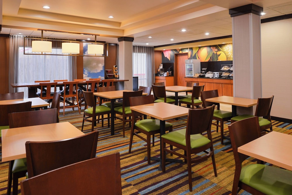 Fairfield Inn & Suites by Marriott Fort Wayne - photo 37