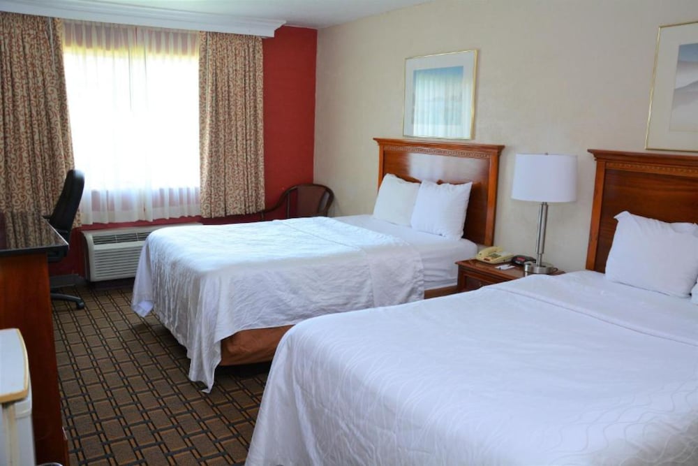 Buckeye Inn Express - photo 10