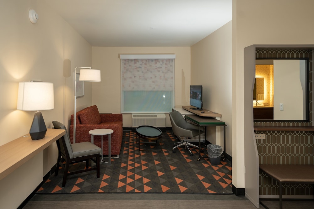 Holiday Inn NW Houston Beltway 8 by IHG - photo 17