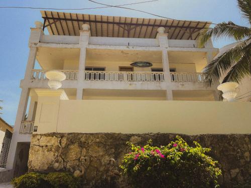 Surfer Grill Alojamiento en puerto Colombia Pradomar Habitación Tulum in Puerto Colombia, Colombia