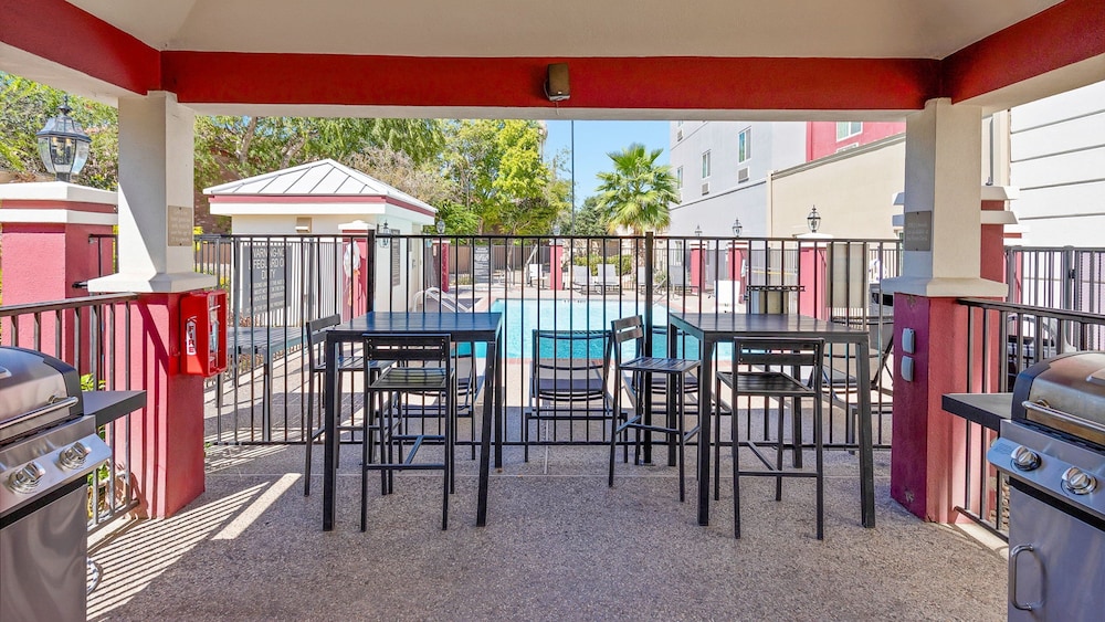 Candlewood Suites San Antonio Downtown by IHG - photo 21