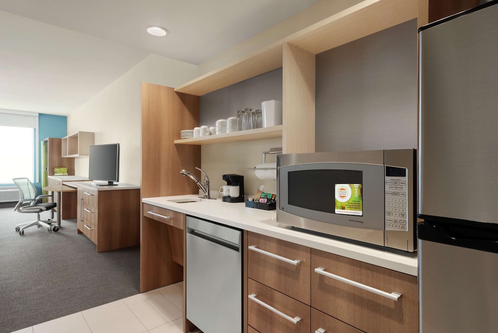 Home2 Suites by Hilton Overland Park - photo 8