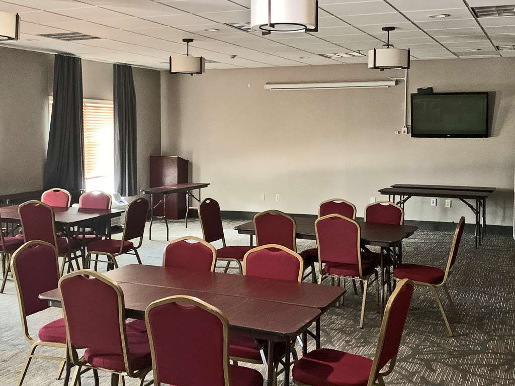 Comfort Inn & Suites Columbus North - photo 17