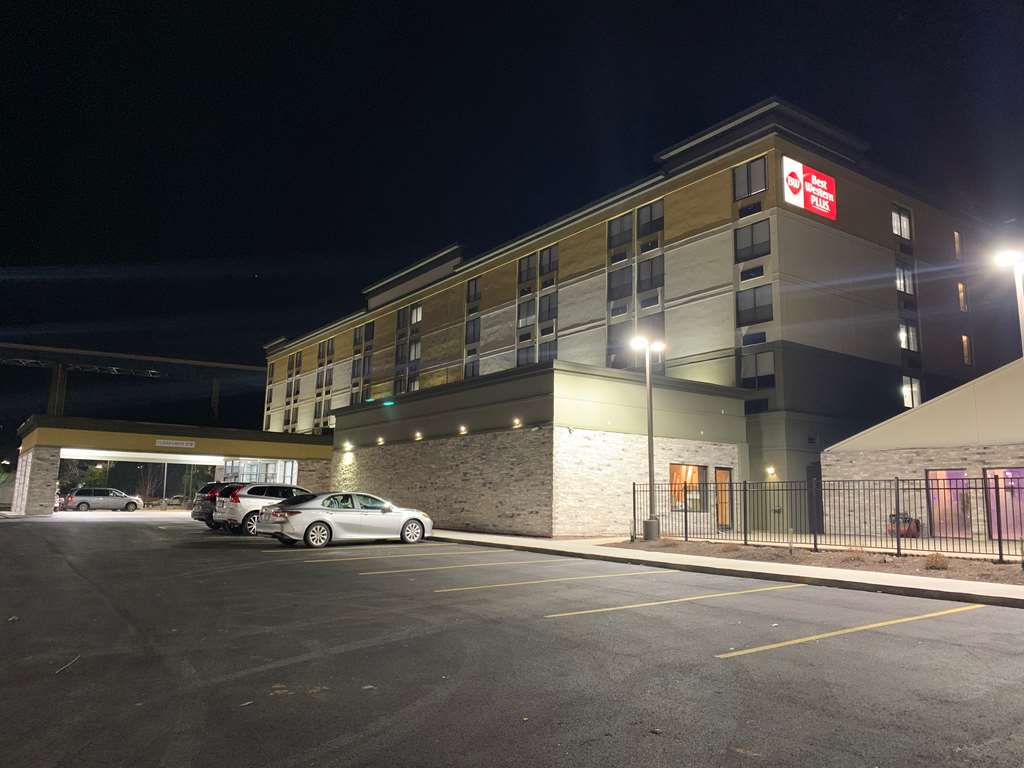 Best Western Plus Clarks Summit Scranton - photo 11