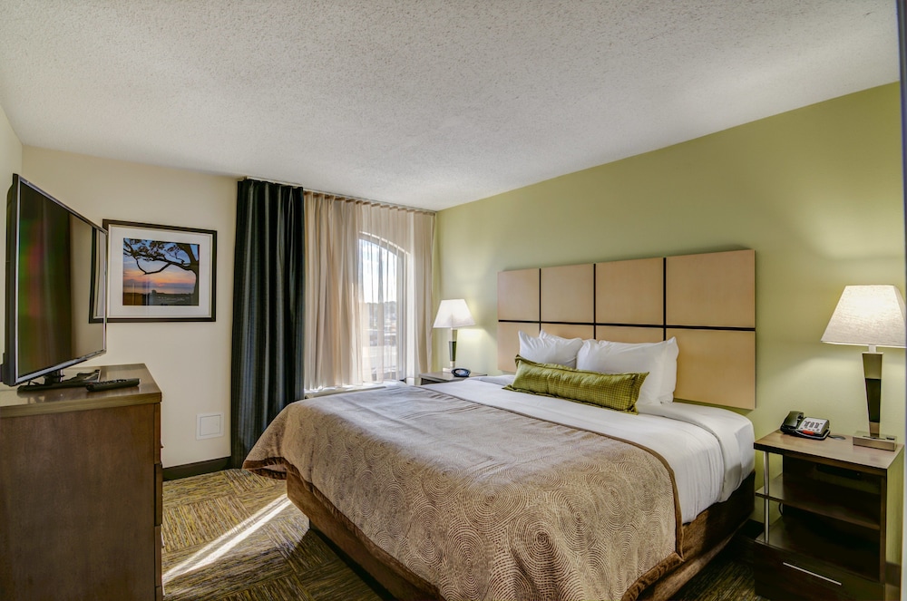 Candlewood Suites Richmond West Broad by IHG - photo 9