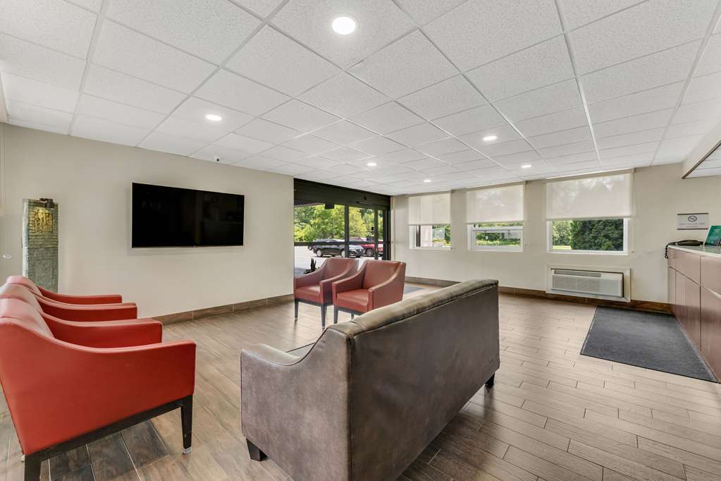 Red Roof Plus Easton - photo 4