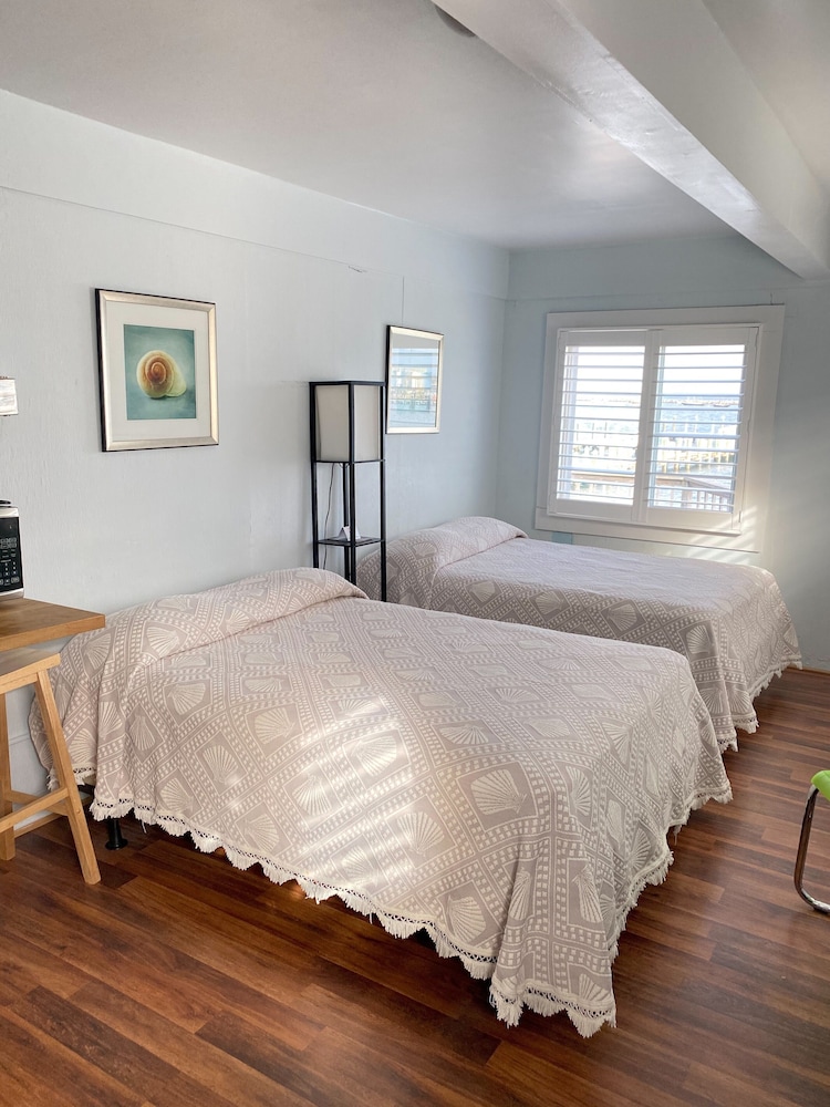 Vineyard Harbor Motel Private Beach - photo 14