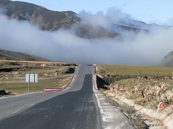Qinghaihu Gangri Hotel in Gonghe, People's Republic of China