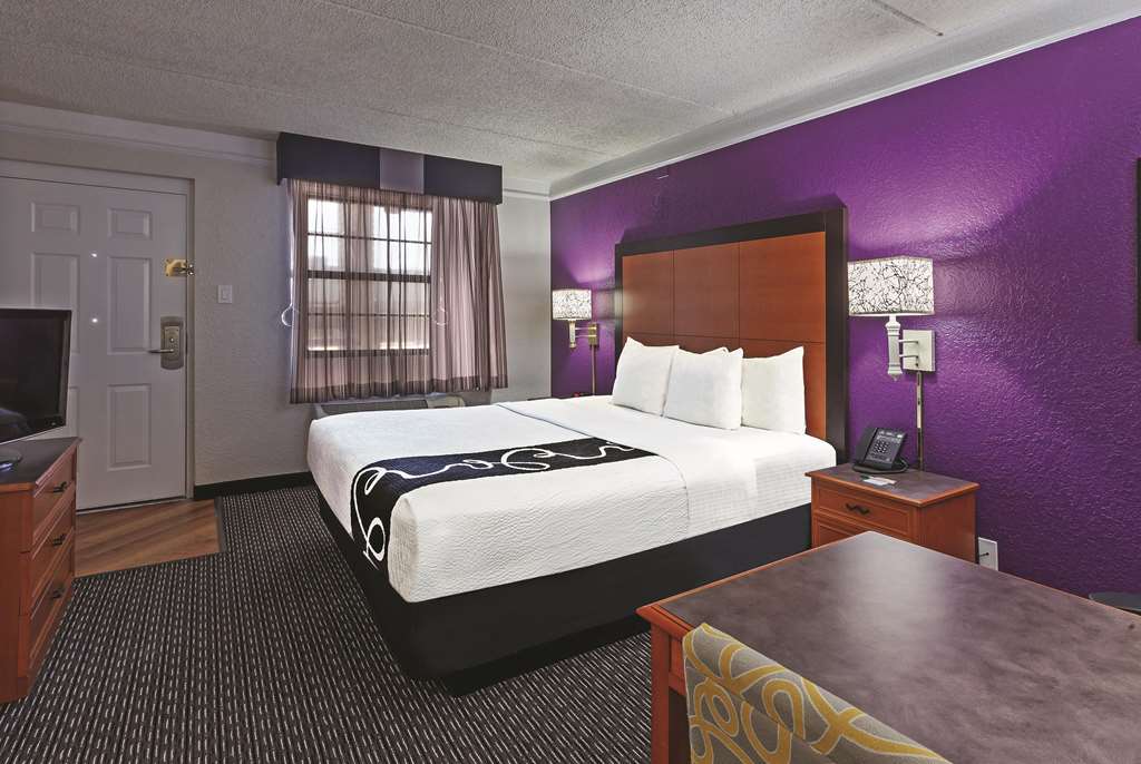 Travelodge by Wyndham Houston Cy Fair - photo 16