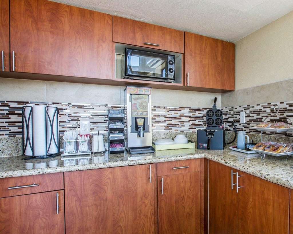 Rodeway Inn Delano - photo 25