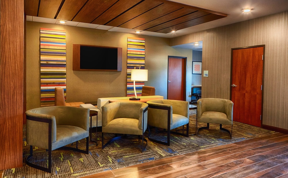 Holiday Inn Express Bordentown Trenton South by IHG - photo 40
