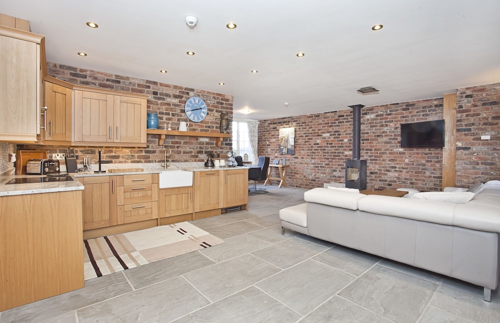 Holtby Grange Cottages — 4-Star Luxury Hotel in York, United Kingdom