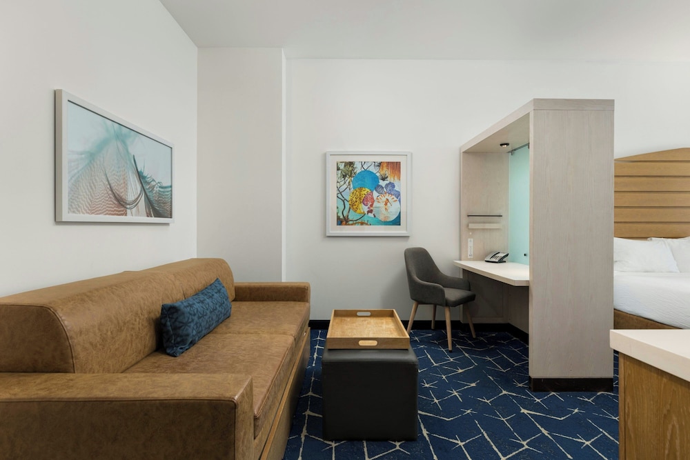 SpringHill Suites by Marriott Oceanside Beach - photo 18