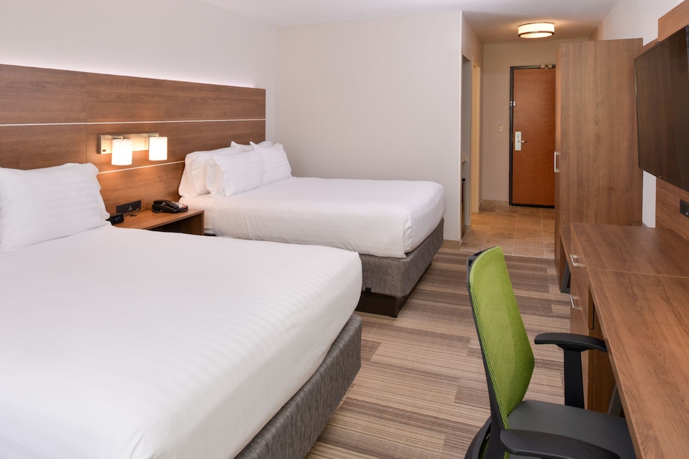 Holiday Inn Express & Suites Parkersburg Mineral Wells by IHG - photo 13
