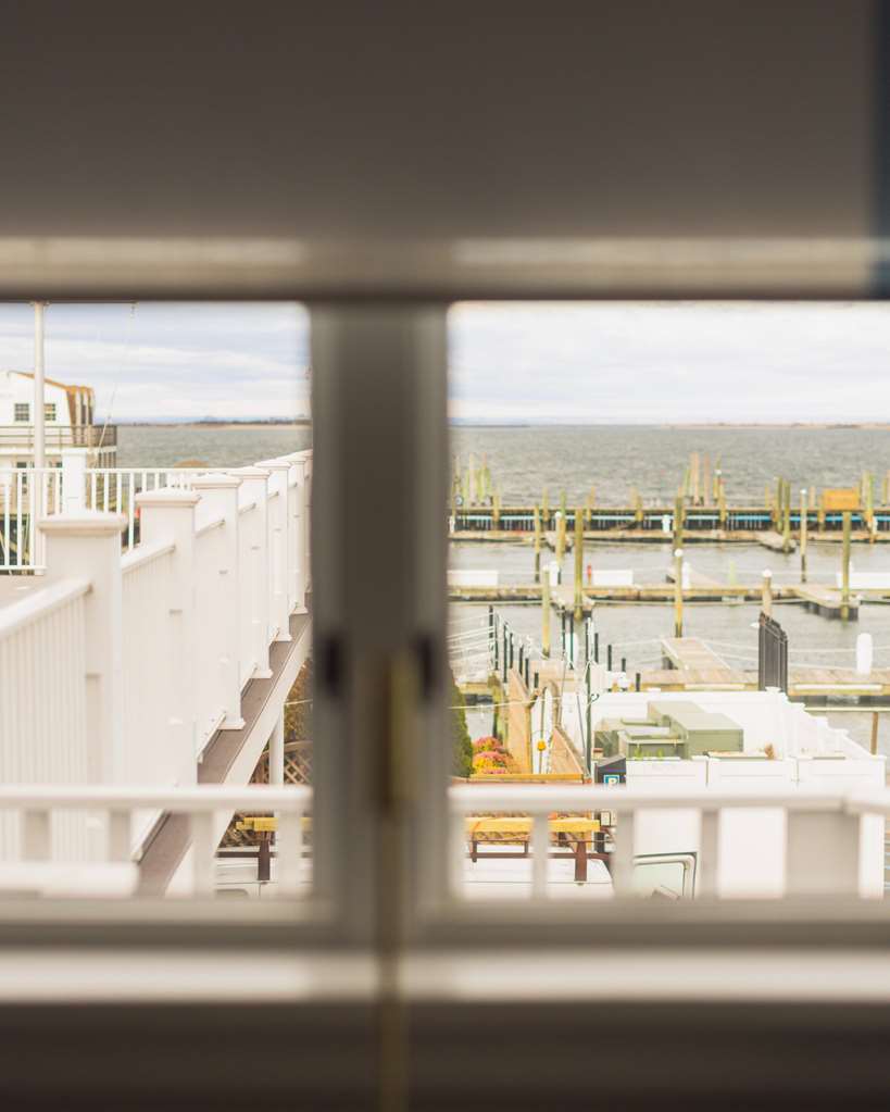 Danfords Hotel and Marina - photo 30