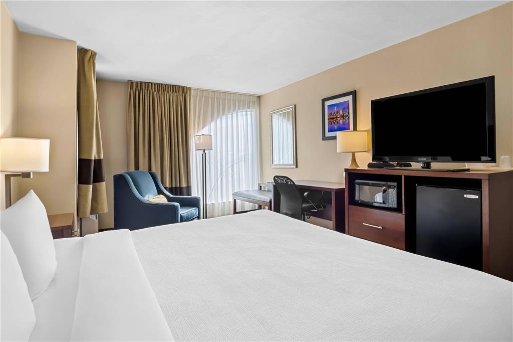Quality Suites Irving Las Colinas - photo 14