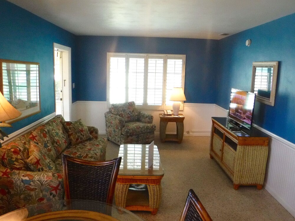 Waterside Inn on the Beach - photo 42