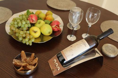 Tsiklauri Luxurious Apartment in the City Centre