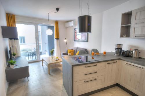 Bright and beautifully furnished apartment close to seafront BFRA1 2 — 4-Star Luxury Hotel in Gzira, Malta