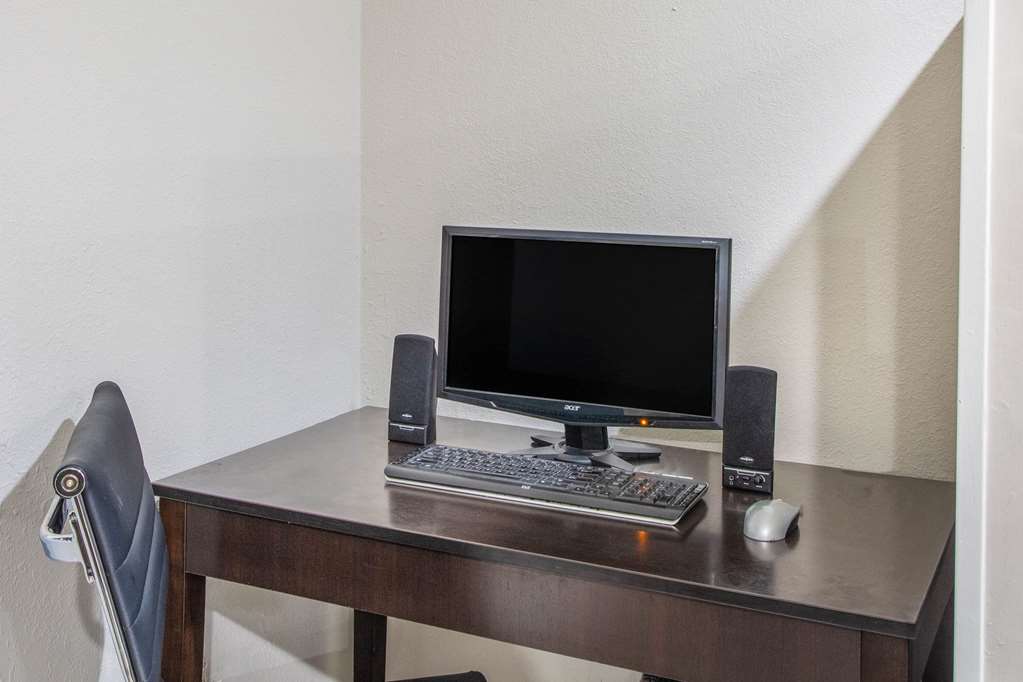 Super 8 by Wyndham Florence - photo 23