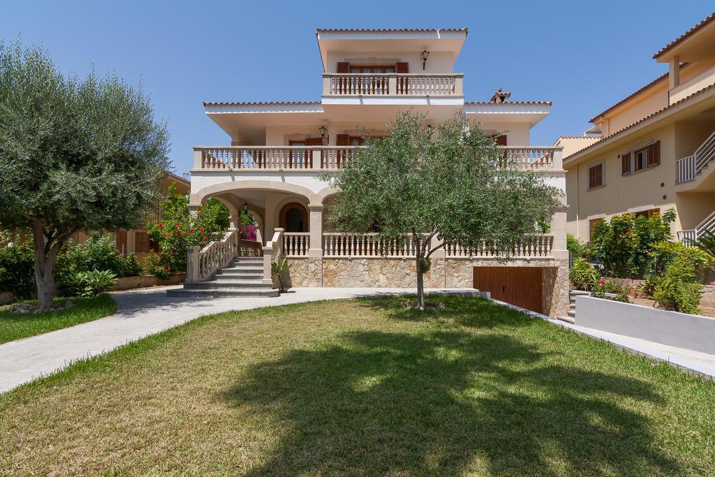 Proa in Port D'alcudia, Spain