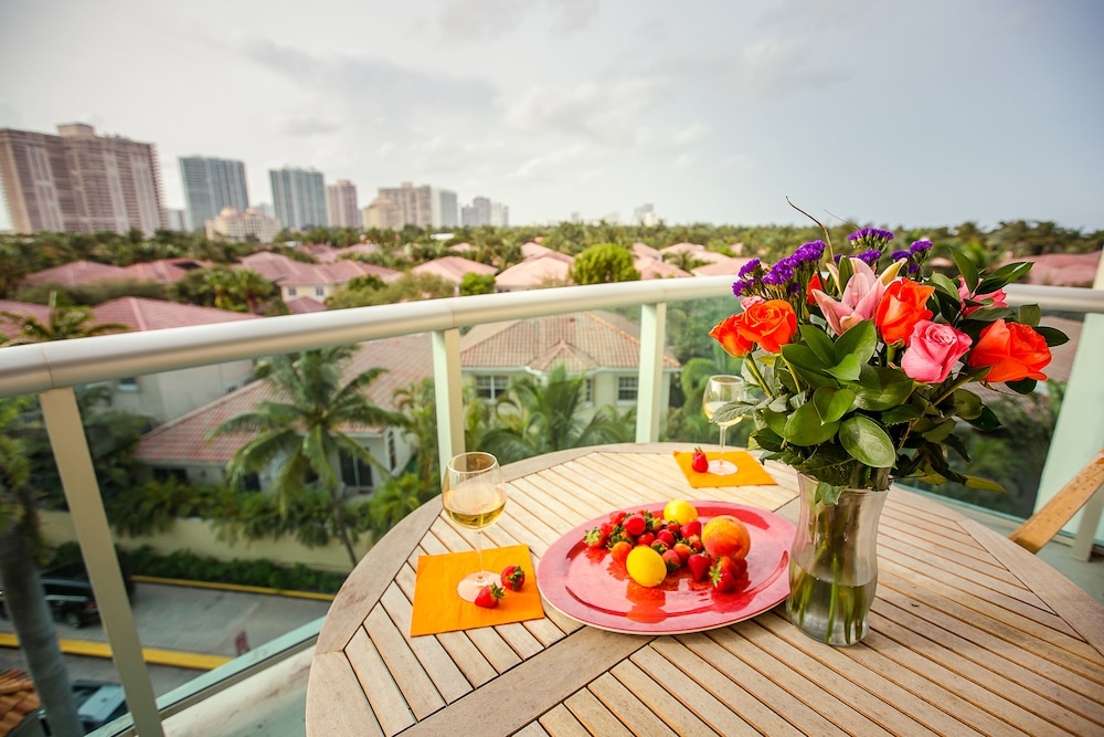 Sunny Isles Suites - photo 37