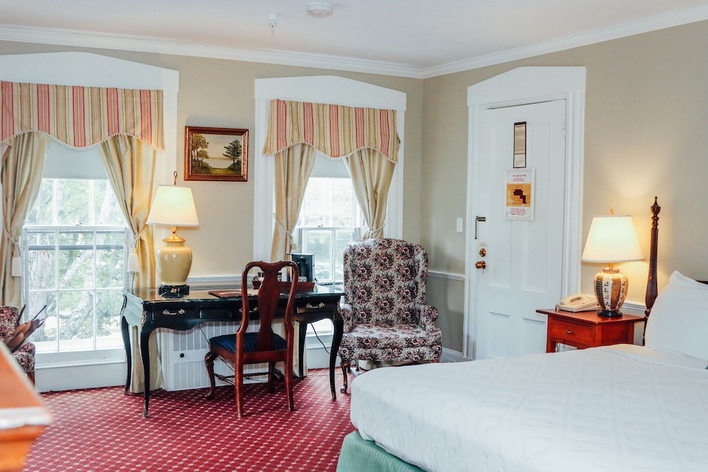 Concord's Colonial Inn - photo 7