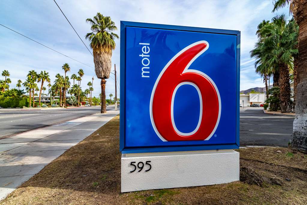 Motel 6 Palm Springs CA East Palm Canyon - photo 14