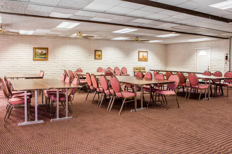Ramada by Wyndham Tempe Near ASU - photo 8