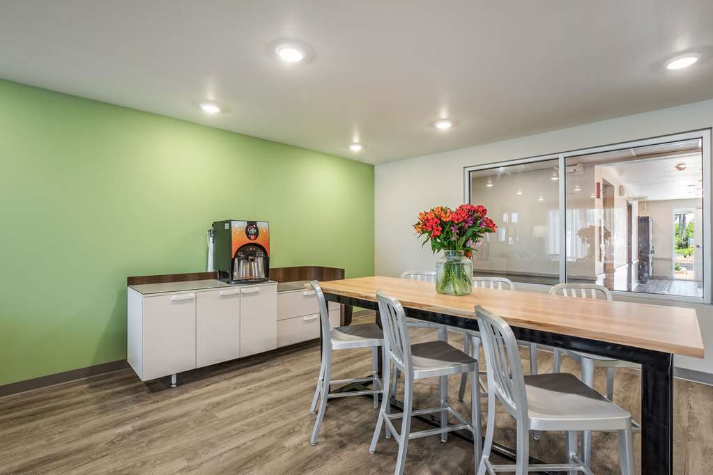 WoodSpring Suites Chicago Midway - photo 7