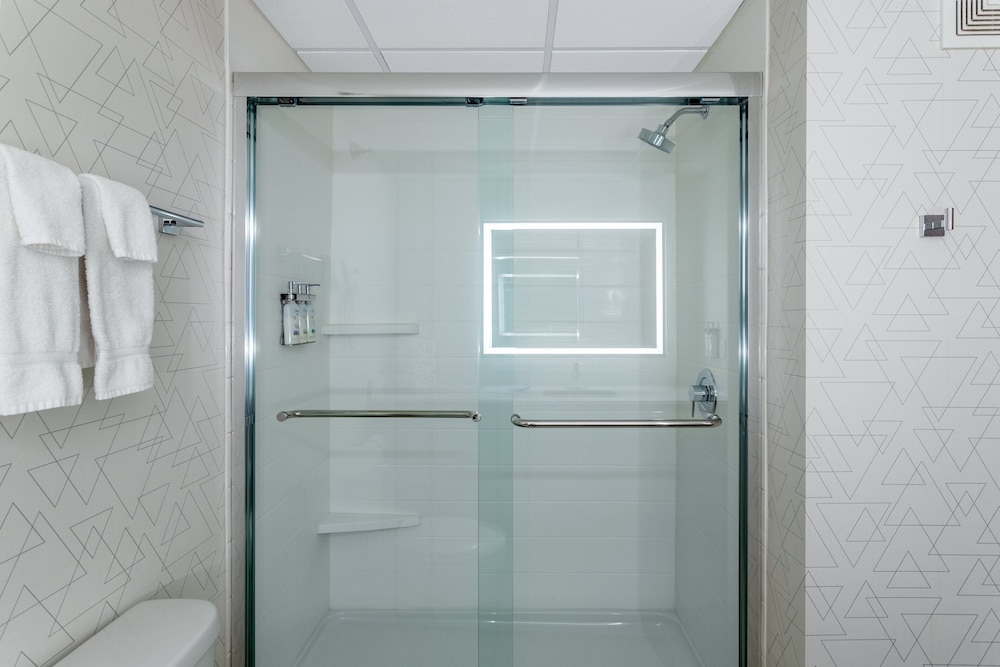 Holiday Inn Express & Suites Vadnais Heights by IHG - photo 35