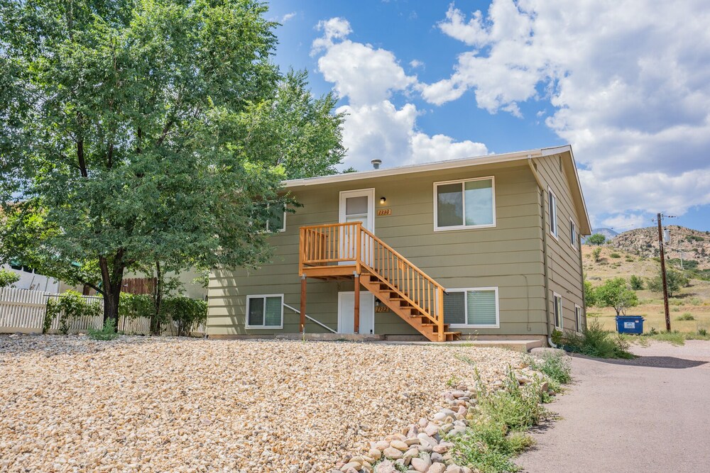 2BR Aptmt Parks Private Deck Mountain Views - photo 42