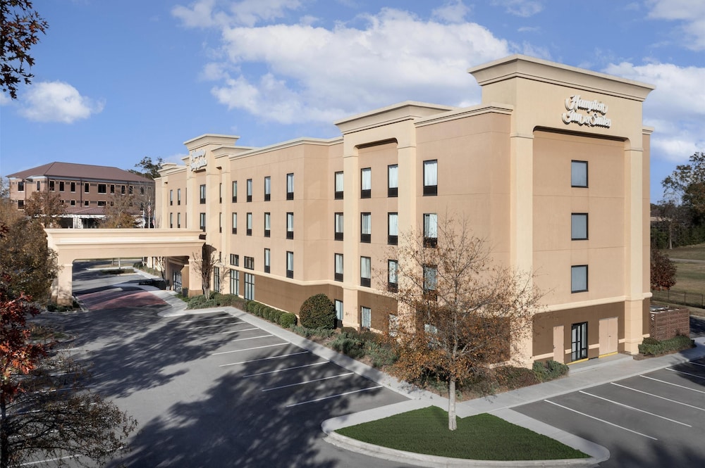 Hampton Inn & Suites Laurel MS - carbon neutral hotel in Laurel