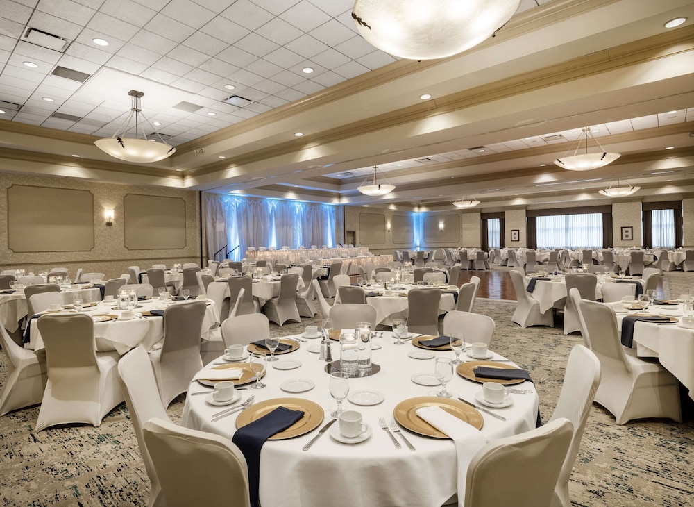 Hilton Garden Inn Cleveland Twinsburg - photo 43