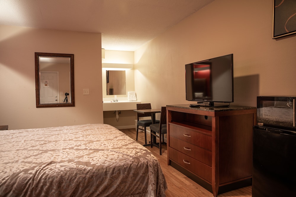 Classic Motor Lodge West Green - photo 33