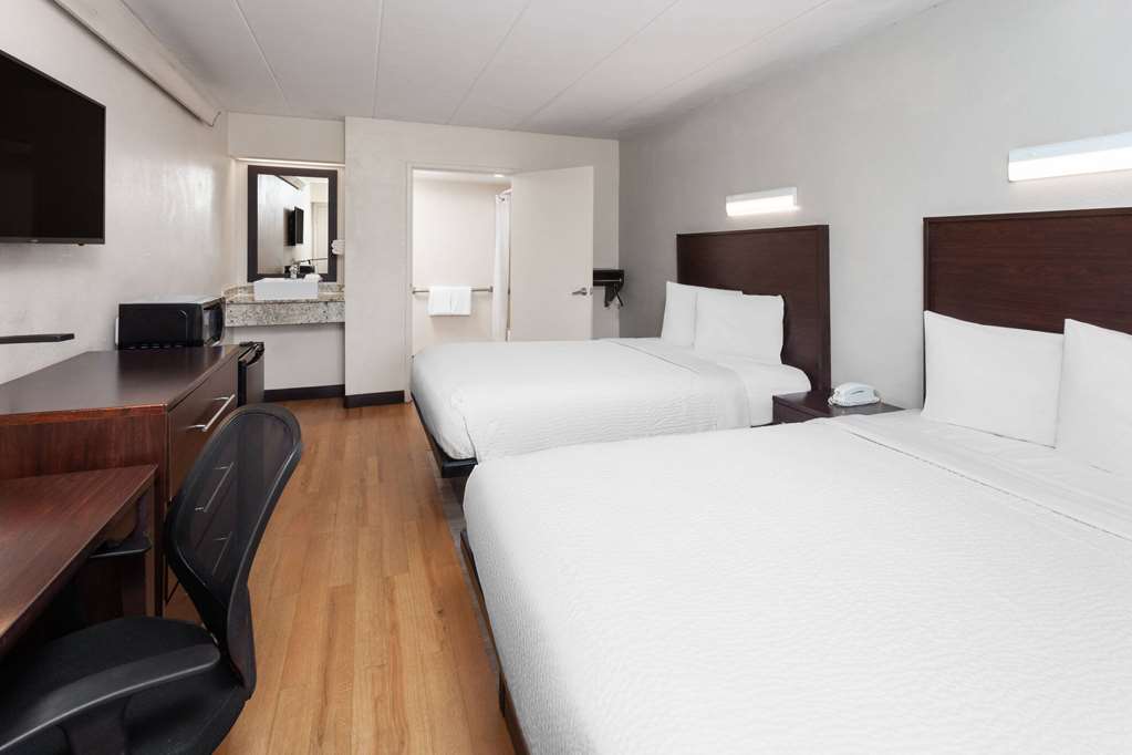 Travelodge by Wyndham Peoria - photo 26