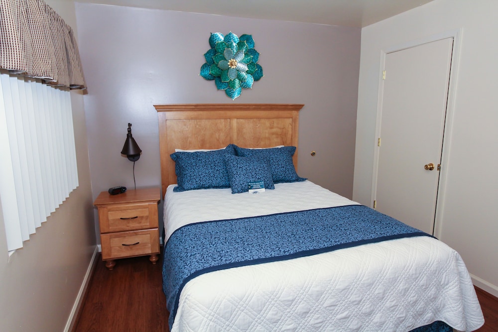 Affordable Corporate Suites of Overland Drive - photo 7